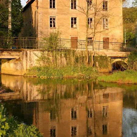 Moulin De Charme Au Bord De L'eau