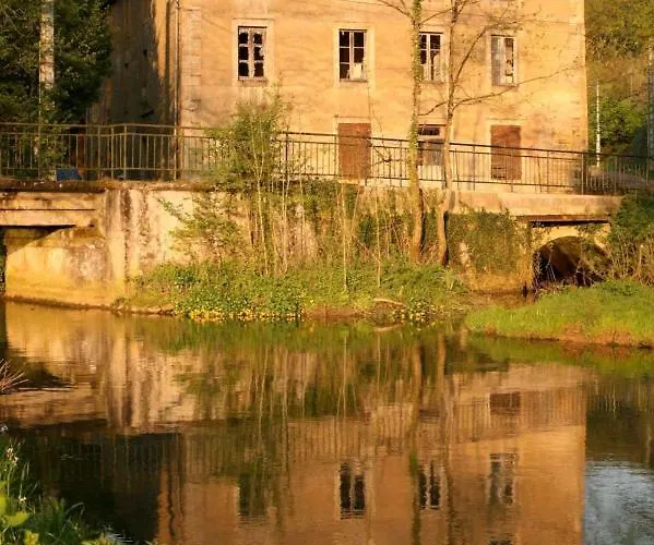 Moulin De Charme Au Bord De L'eau